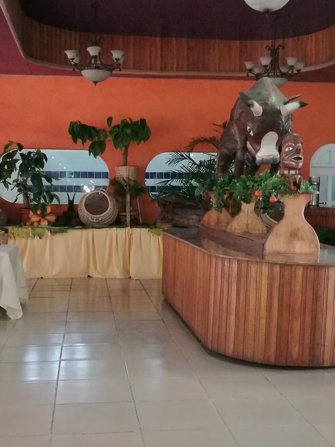 Honiara Hotel 外观 照片